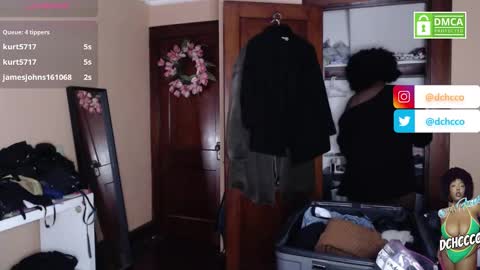 Snapshot of dchcco chatting on 12-04-24, 10:51 Duchess Coco - Coco Puffs online show from 12-04-24, 10:51