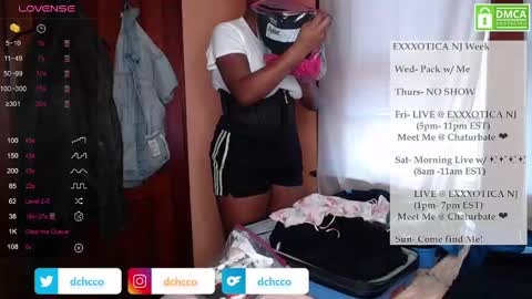 Snapshot of dchcco chatting on 10-22-25, 05:56 Duchess Coco - Coco Puffs online show from 10-22-25, 05:56