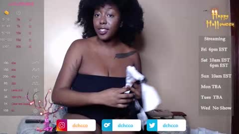 Snapshot of dchcco chatting on 11-01-25, 01:40 Duchess Coco - Coco Puffs online show from 11-01-25, 01:40