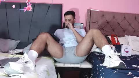 Snapshot of dcollins_ chatting on 12-09-24, 12:34 dcollins_ online show from 12-09-24, 12:34