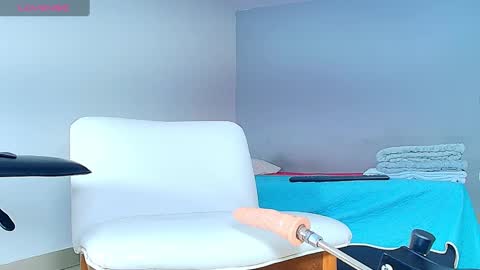 Snapshot of dcollins_ chatting on 03-05-25, 03:29 dcollins_ online show from 03-05-25, 03:29