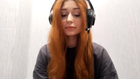 Mia online show from 03-31-26, 04:35