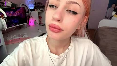 Snapshot of deannmagnie chatting on 04-29-26, 01:43 Maggie online show from 04-29-26, 01:43
