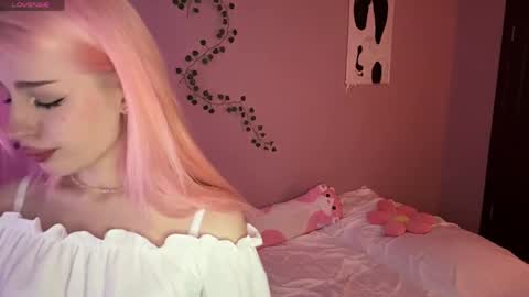 Snapshot of deannmagnie chatting on 05-22-26, 02:22 Maggie online show from 05-22-26, 02:22