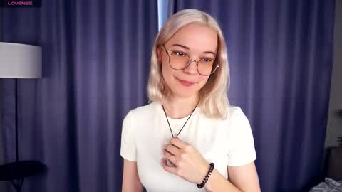 Charlie 18yo online show from 11-14-25, 05:39