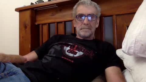 deanofflove2210 online show from 12-17-24, 09:07