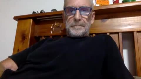 deanofflove2210 online show from 01-08-25, 05:59