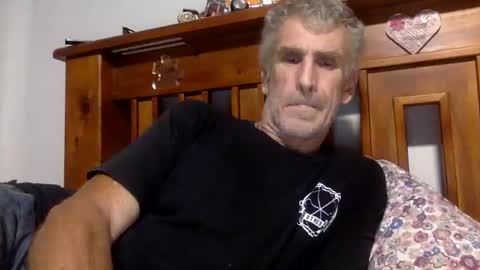deanofflove2210 online show from 03-02-25, 08:38