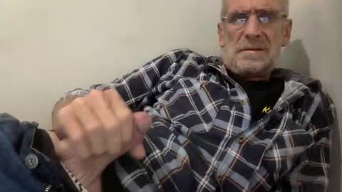 deanofflove221000 online show from 04-03-26, 01:47