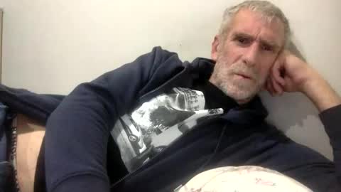 deanofflove221000 online show from 04-22-26, 08:06