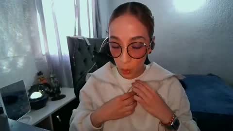 Juliet online show from 07-22-26, 07:38