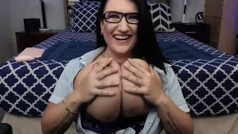 Rayna online show from 10-31-25, 12:00