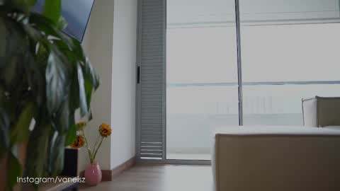 NINA   30OFF online show from 09-19-25, 12:06