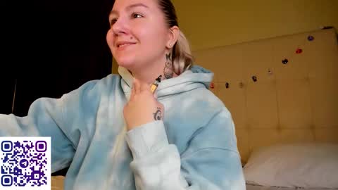 Debbie Mon Tue Fri Sun Sat GMT 3 1000am - 0400pm  online show from 11-04-25, 05:12