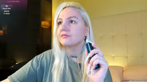 Debbie Mon Tue Fri Sun Sat GMT 3 1000am - 0400pm  online show from 03-15-26, 05:19