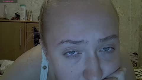 Snapshot of debora_lissa chatting on 10-25-25, 04:02 Debby online show from 10-25-25, 04:02