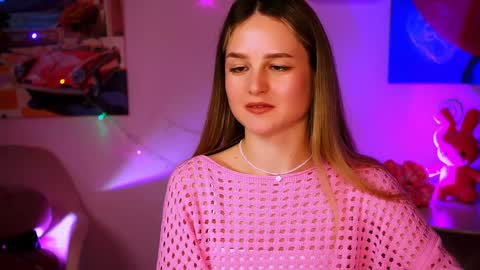 Snapshot of deboralarson chatting on 01-25-25, 10:19 Debora online show from 01-25-25, 10:19