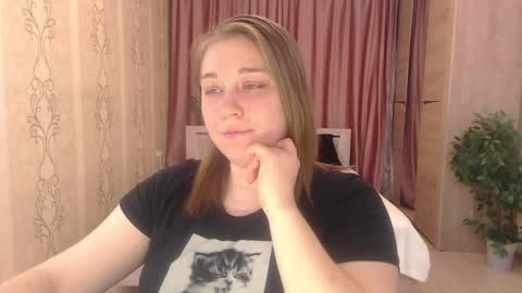 Snapshot of debramust chatting on 01-07-25, 11:35 debramust online show from 01-07-25, 11:35