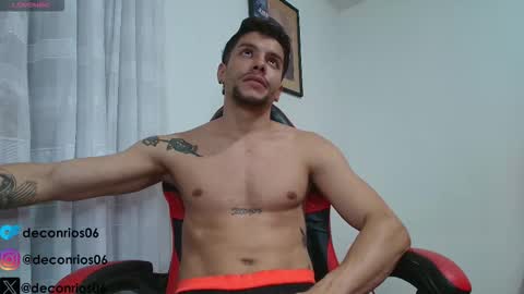 Santiago online show from 11-24-25, 02:55