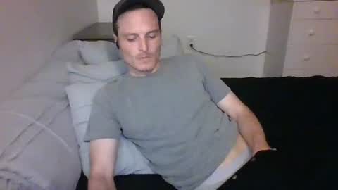 Snapshot of dee4dayz19 chatting on 10-28-25, 02:04 Dee4dayz online show from 10-28-25, 02:04