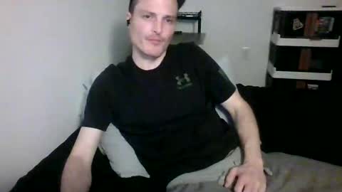 Snapshot of dee4dayz19 chatting on 12-18-25, 01:22 Dee4dayz online show from 12-18-25, 01:22