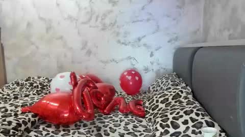    .dee dee 25   .dee dee 25 online show from 10-24-25, 04:20