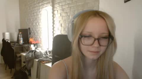 Amanda online show from 05-27-26, 07:55