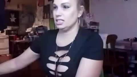 Snapshot of deedeemarie02 chatting on 11-29-25, 12:52 Deedeemarie02 online show from 11-29-25, 12:52