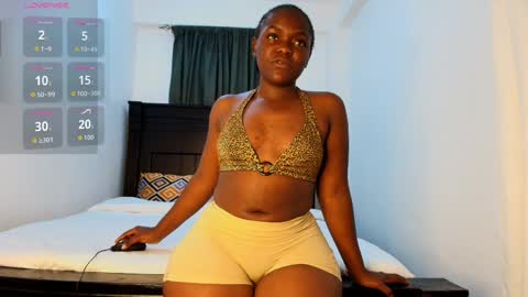 Snapshot of deeloverxx chatting on 04-26-26, 05:43 Dee online show from 04-26-26, 05:43