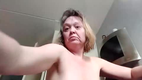 Snapshot of deepjinx chatting on 02-21-26, 08:37 deepjinx online show from 02-21-26, 08:37