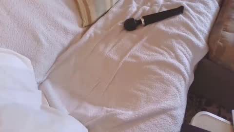 Snapshot of deeplyhydrates chatting on 02-16-25, 01:38 deeplyhydrates online show from 02-16-25, 01:38