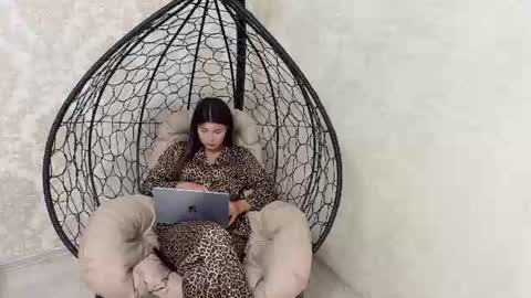 Snapshot of deepsideanna chatting on 07-28-26, 07:04 Anna online show from 07-28-26, 07:04