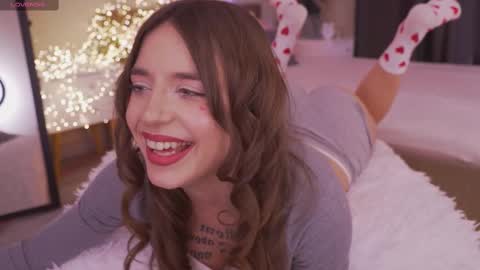 Snapshot of deeptalkss_ chatting on 02-14-25, 08:42 Eva online show from 02-14-25, 08:42