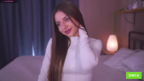 Snapshot of deeptalkss_ chatting on 11-19-25, 08:25 Eva online show from 11-19-25, 08:25