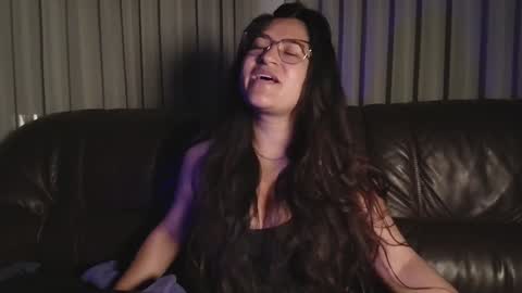 Snapshot of deesseluxure_ chatting on 02-02-25, 07:52 Andre online show from 02-02-25, 07:52