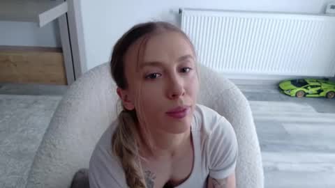 Di online show from 11-19-25, 10:59