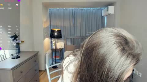 Snapshot of deidreluer chatting on 04-13-26, 12:43 Laura online show from 04-13-26, 12:43