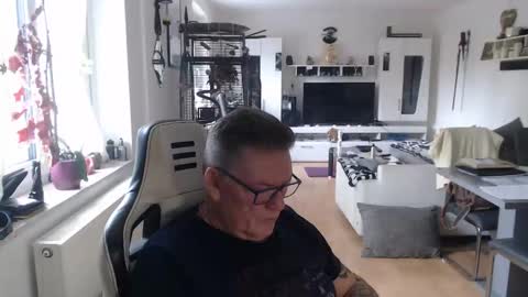 deinprinz2312 online show from 03-24-26, 08:19