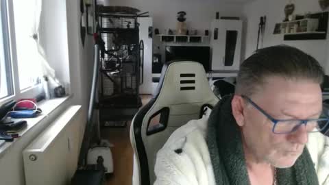 deinprinz2312 online show from 04-20-26, 05:32