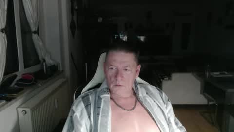 deinprinz2312 online show from 04-21-26, 02:37