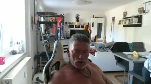 deinprinz2312 online show from 06-24-26, 08:02