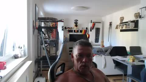 deinprinz2312 online show from 06-25-26, 10:42