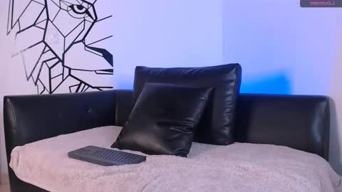  DEIVY  online show from 09-18-25, 02:02