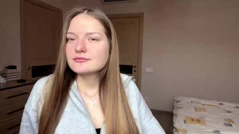 Mila online show from 02-15-26, 09:19