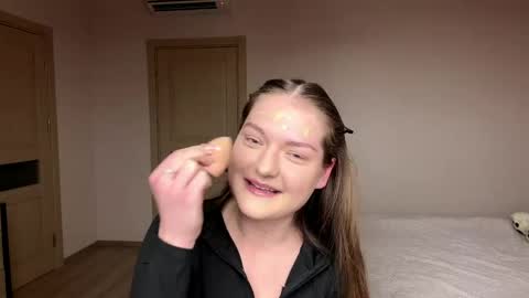 Mila online show from 04-10-26, 12:32