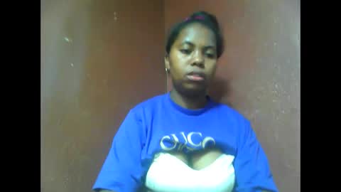 deliah712909 online show from 01-05-25, 07:38