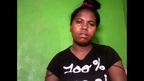 deliah712909 online show from 02-25-25, 12:03