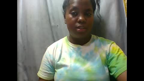 deliah712909 online show from 09-23-25, 10:18