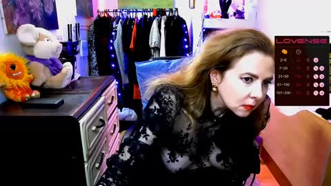 Snapshot of delicecat chatting on 12-31-24, 07:51 Delicacat online show from 12-31-24, 07:51