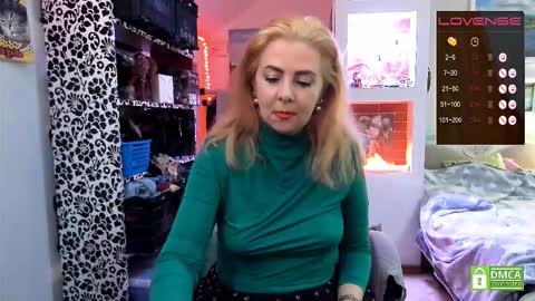 Snapshot of delicecat chatting on 09-19-25, 09:37 Delicacat online show from 09-19-25, 09:37
